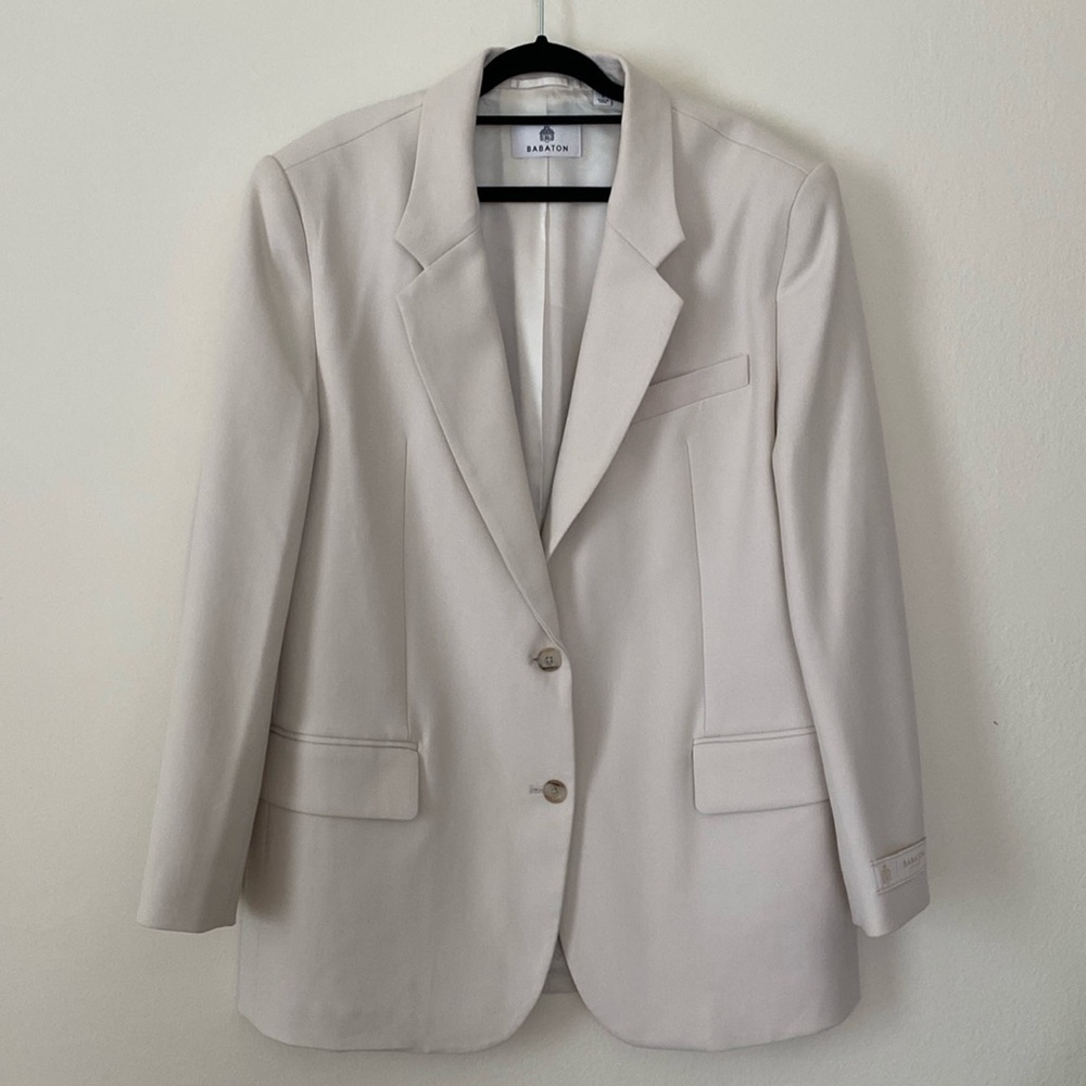 Aritzia Babaton Strategy Blazer Women’s in Matte Pearl